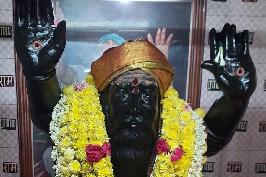 Splendoured Mantra